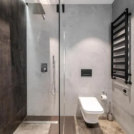 Vip In The Center リヴィウ