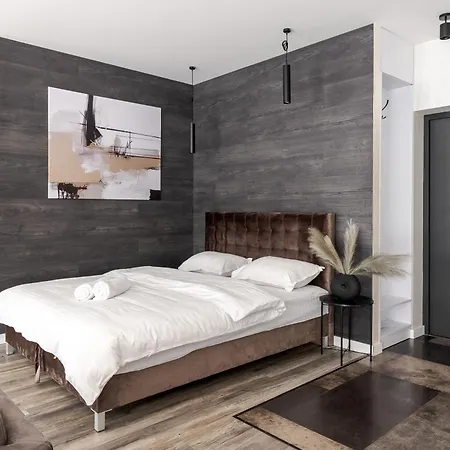 Vip In The Center * リヴィウ